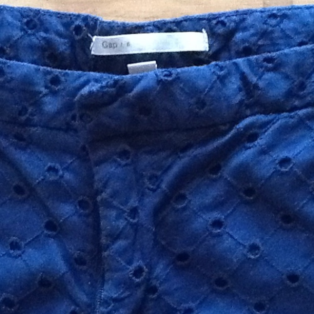 Shorts - Picture 2 of 4